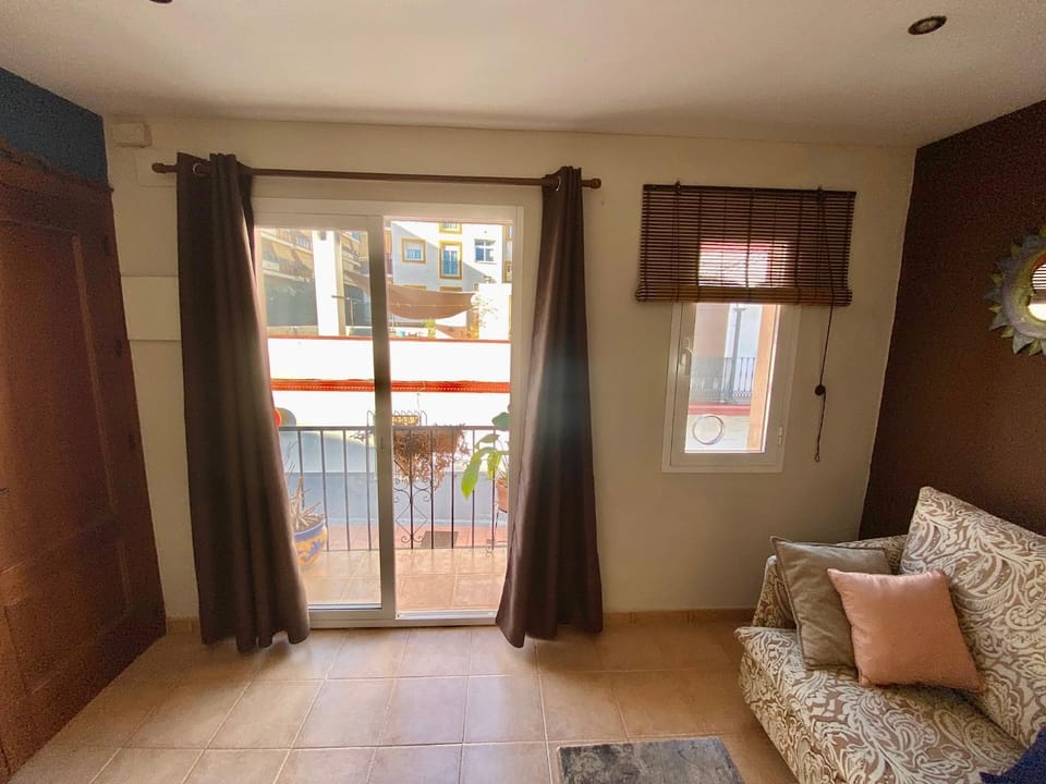 Off site, Balcony/Terrace