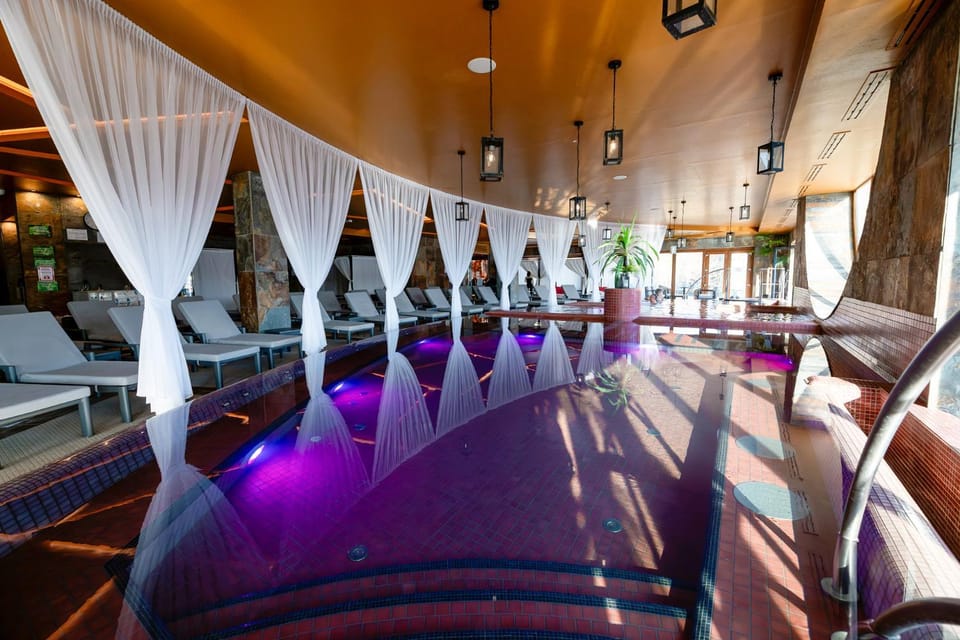 Spa and wellness centre/facilities, Swimming pool