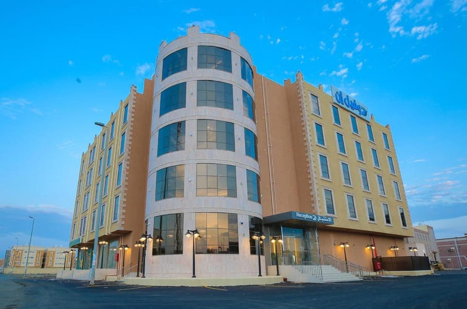 فندق يحي محمد عسيري طيري الفندقية دوفيل ان Hotel in Saudi Arabia