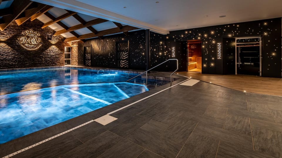Sauna, Steam room, Swimming pool, Swimming pool