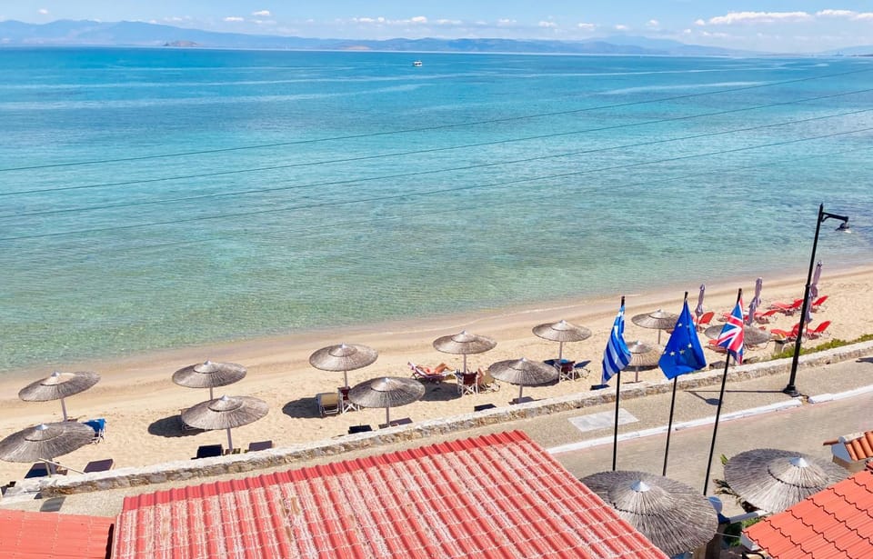 Nearby landmark, Day, Natural landscape, Beach, Sea view, sunbed