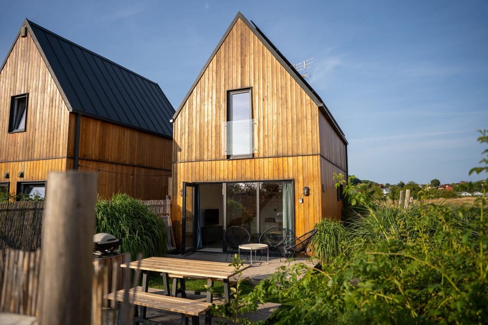 Property building, BBQ facilities, Balcony/Terrace
