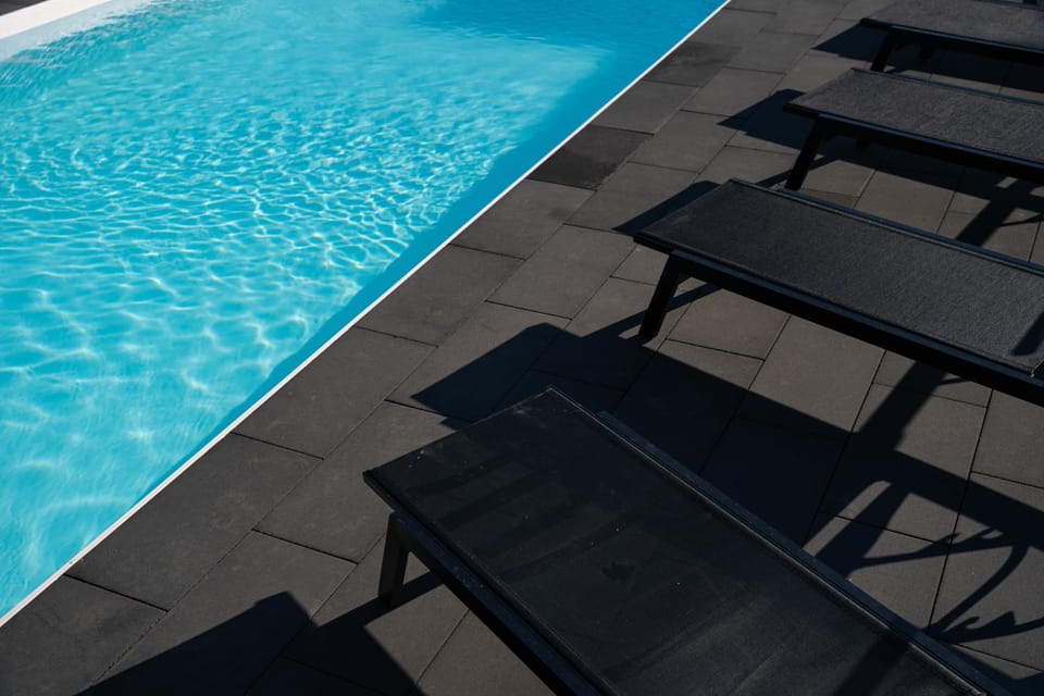 Swimming pool, sunbed