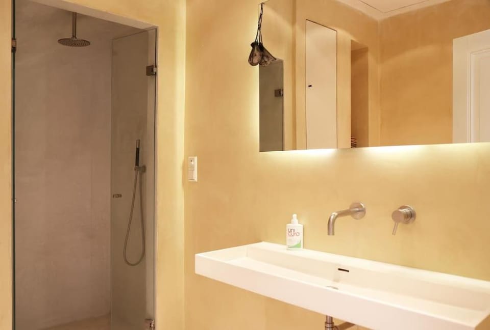 The Little Townhouse Bed and Breakfast in Amsterdam