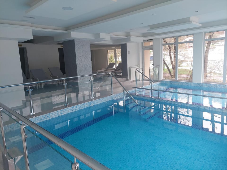 Pool view, Swimming pool