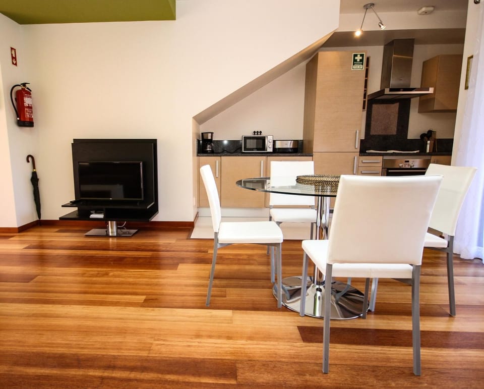TV and multimedia, Dining area