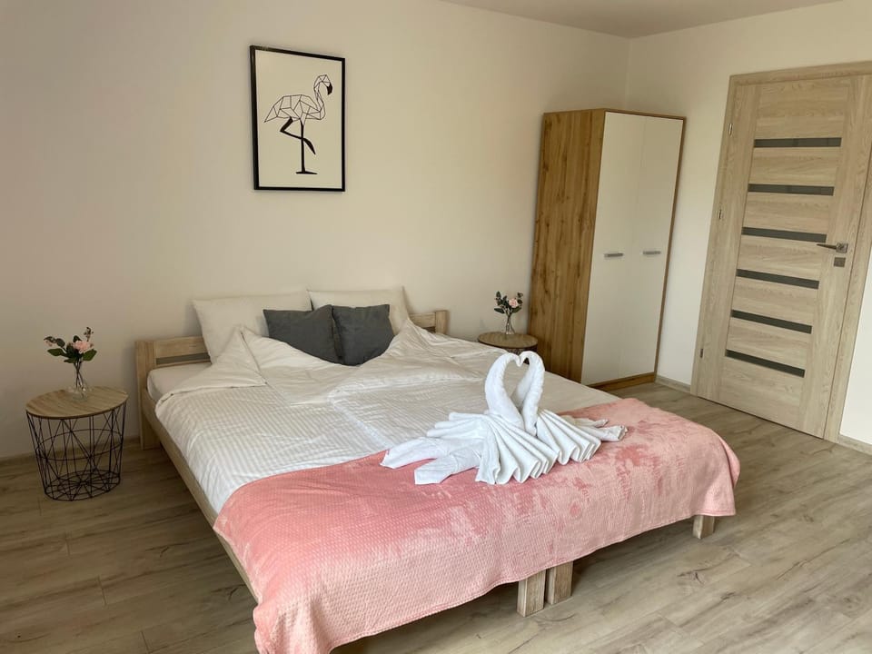 Bed, Photo of the whole room, Bedroom, towels, wardrobe