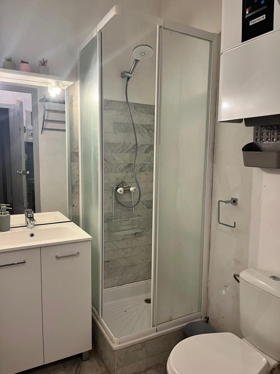 Shower, Bathroom