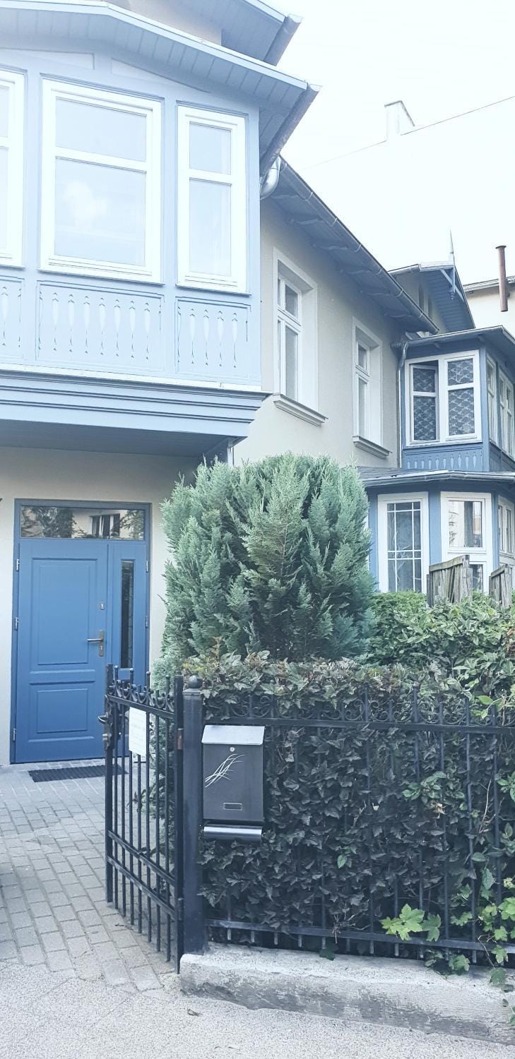 Property building, Facade/entrance