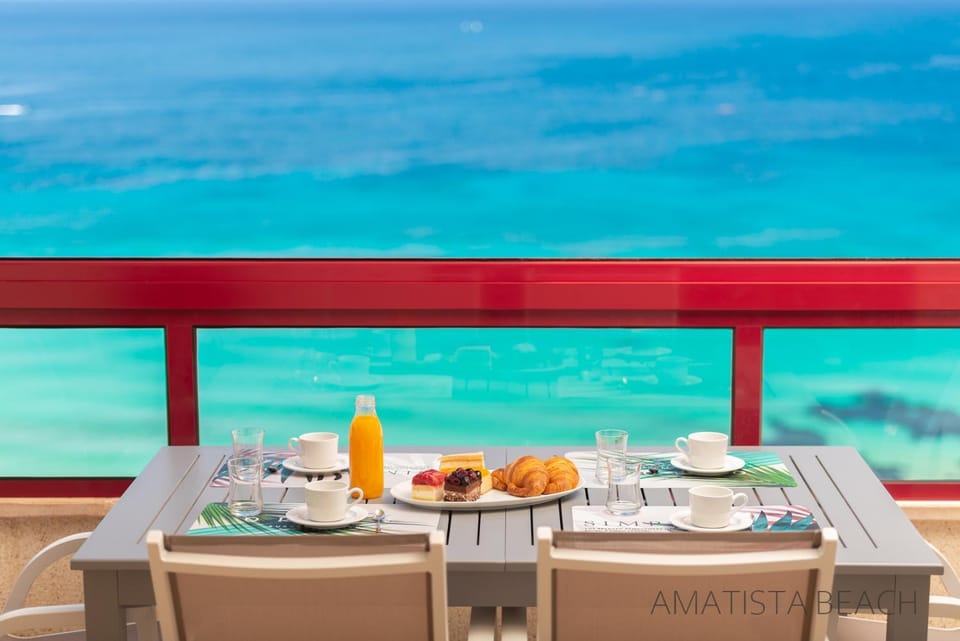View (from property/room), Balcony/Terrace, Sea view