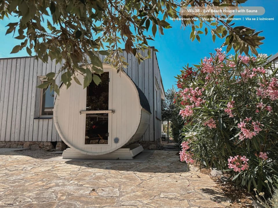 Property building, Sauna