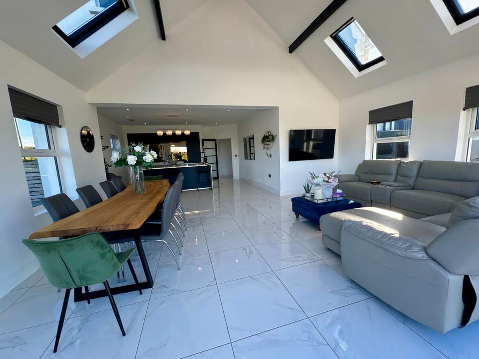 Jeannies retreat ballycastle at little lake lodge go to fb for full private use Bed and Breakfast in Northern Ireland