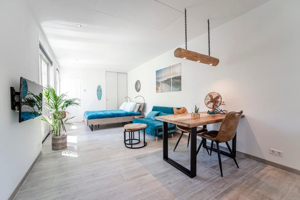 Good Vibes Romantic Studio incl free private parking Apartment in Zandvoort
