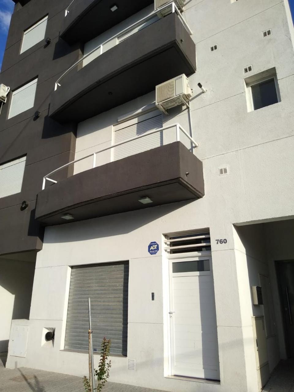Property building, Facade/entrance