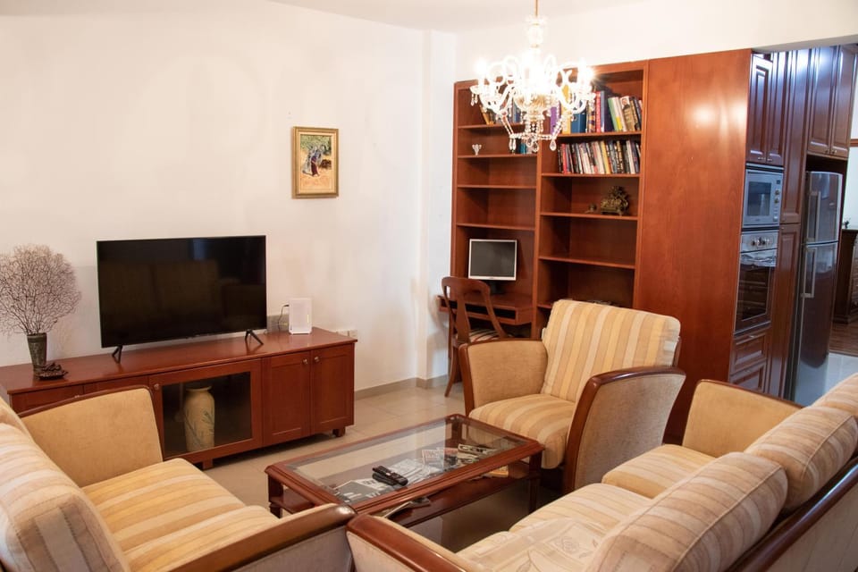 Luxury Apartment, near Pinikoudes beach Apartment in Larnaca