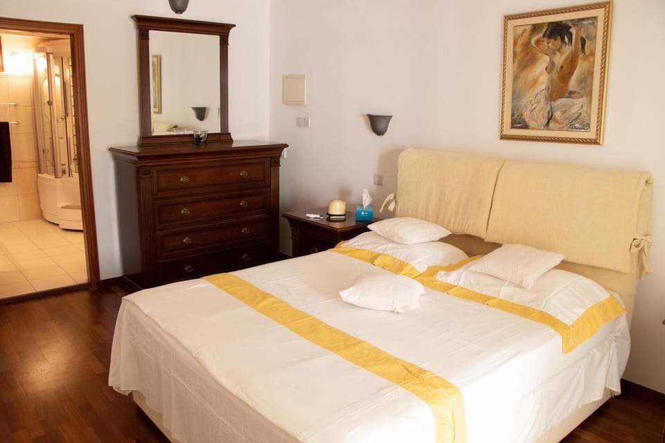 Luxury Apartment, near Pinikoudes beach Apartment in Larnaca