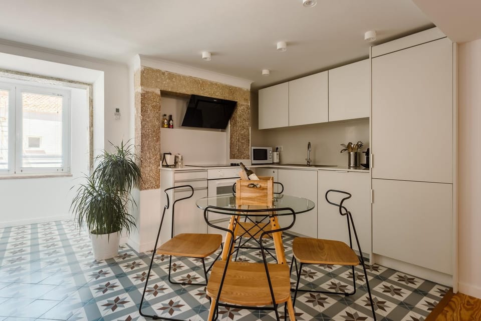 Kitchen or kitchenette, Photo of the whole room, Dining area