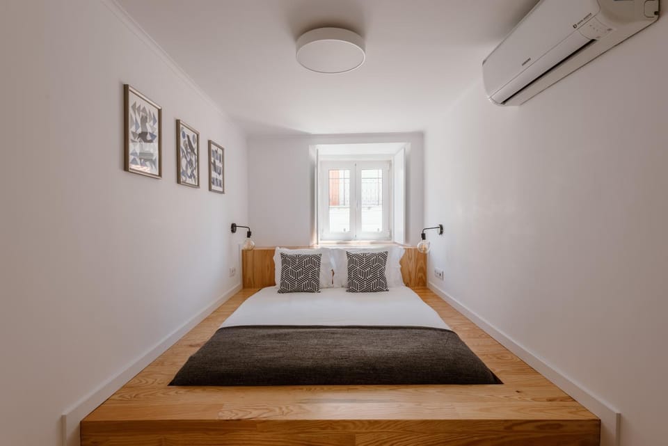 Bed, Photo of the whole room, Bedroom
