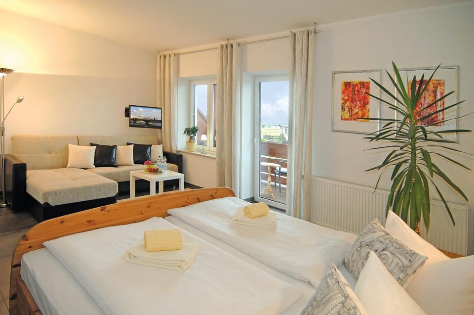 Bed, Photo of the whole room
