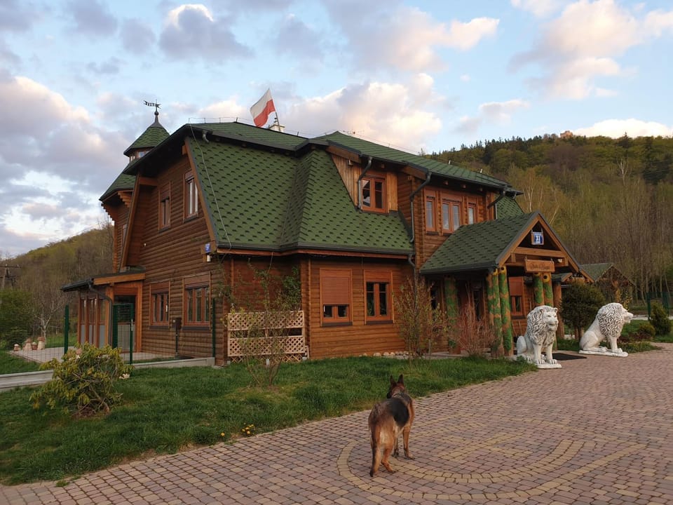 Jelenia Góra DWOREK ZIELONKA Apartment in Lower Silesian Voivodeship