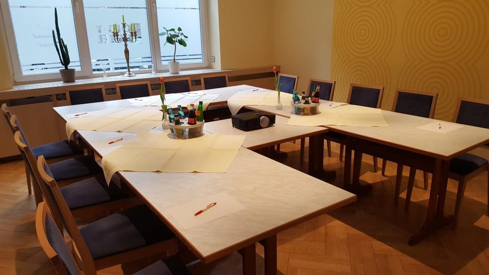Meeting/conference room