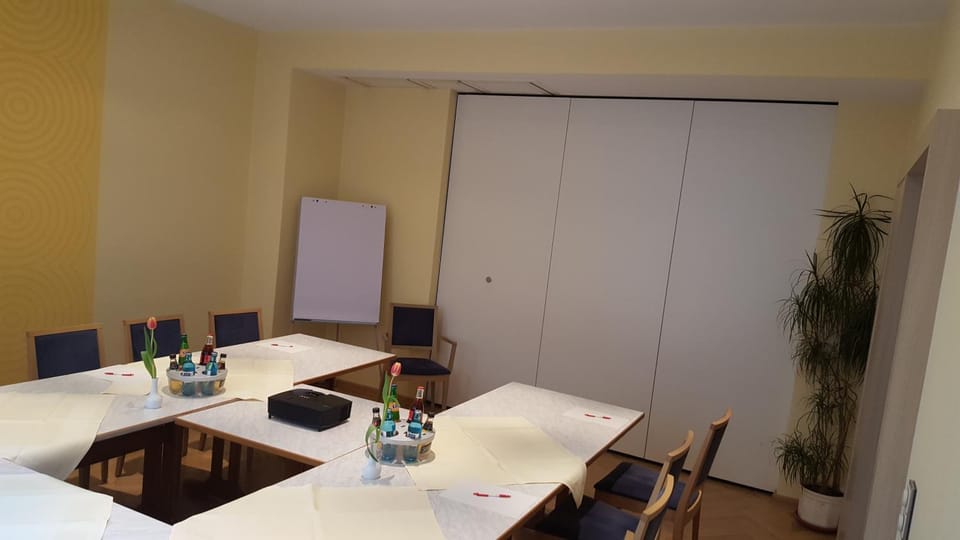 Meeting/conference room