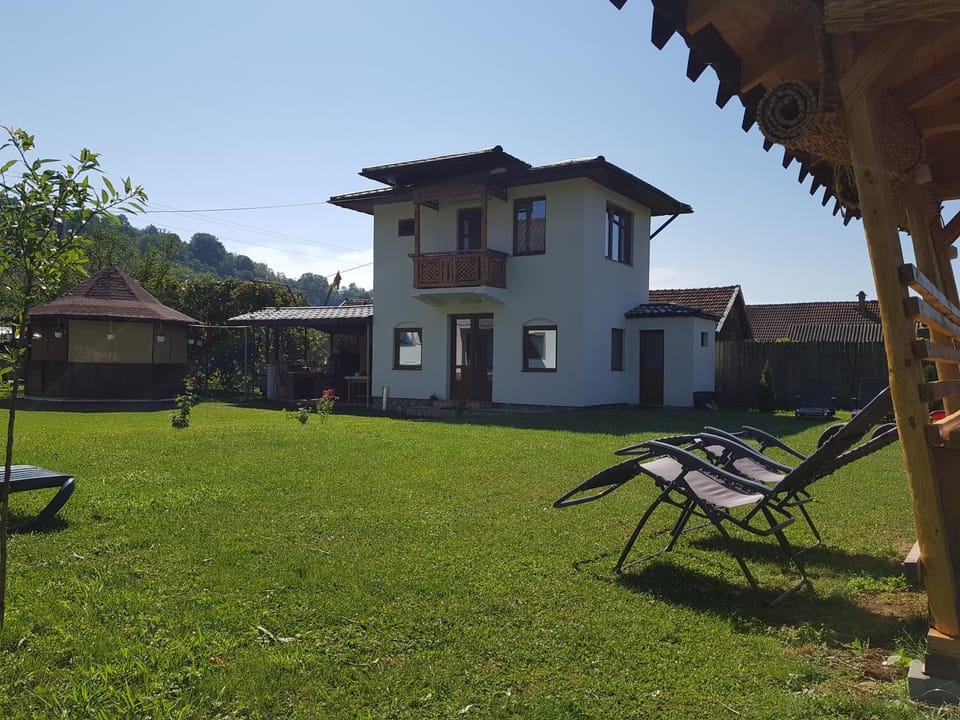 Property building, Garden