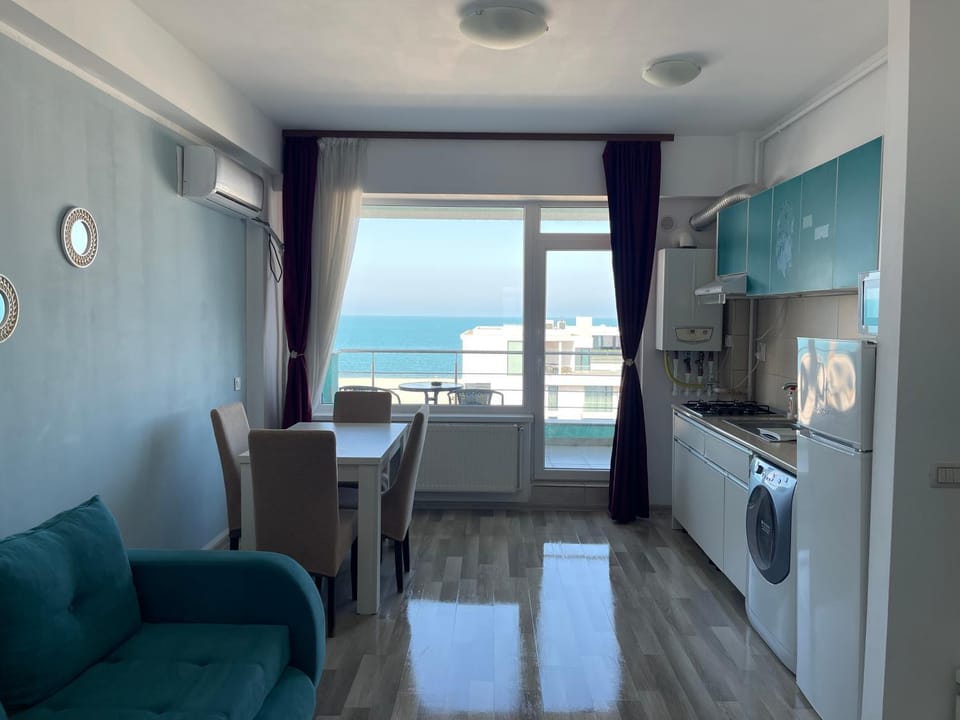 Summerland Mamaia Apartment in Constanta