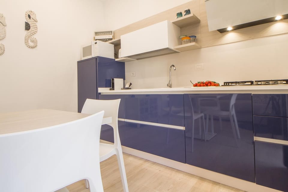 Coffee/tea facilities, Kitchen or kitchenette