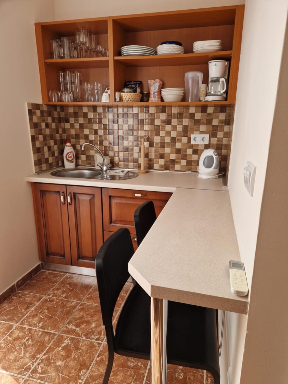 Coffee/tea facilities, Kitchen or kitchenette, Dining area