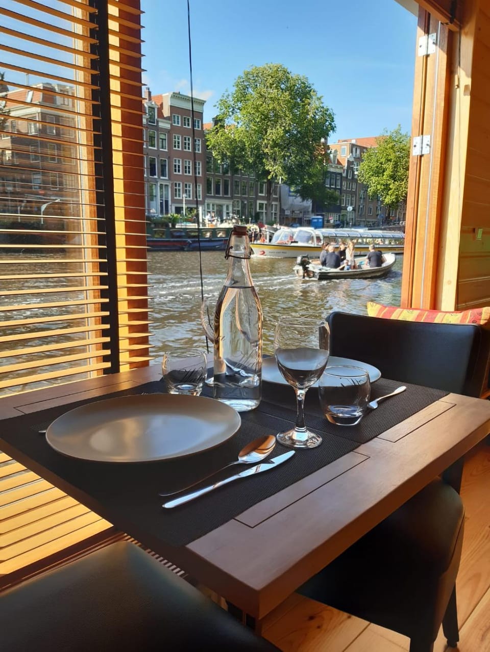 Mar&Mar Houseboat Studio Bed and Breakfast in Amsterdam