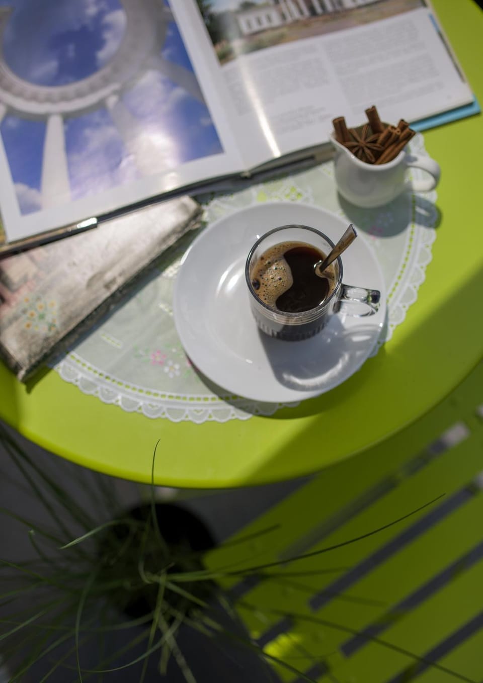 Coffee/tea facilities, Food and drinks, Food, Drinks
