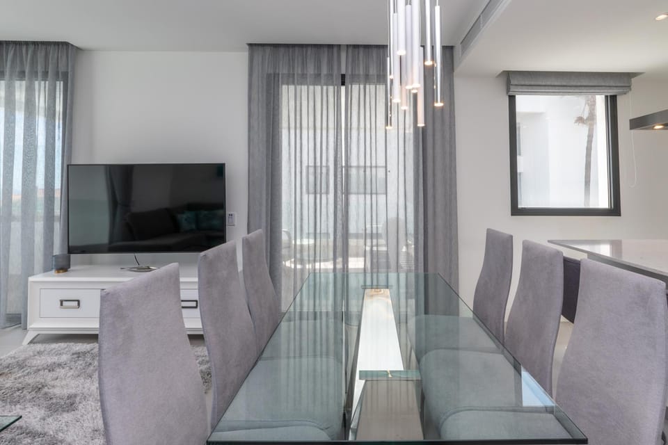 Luxury 2BR Seaviews - Santa Barbara Heights Apartment in Costa del Sol