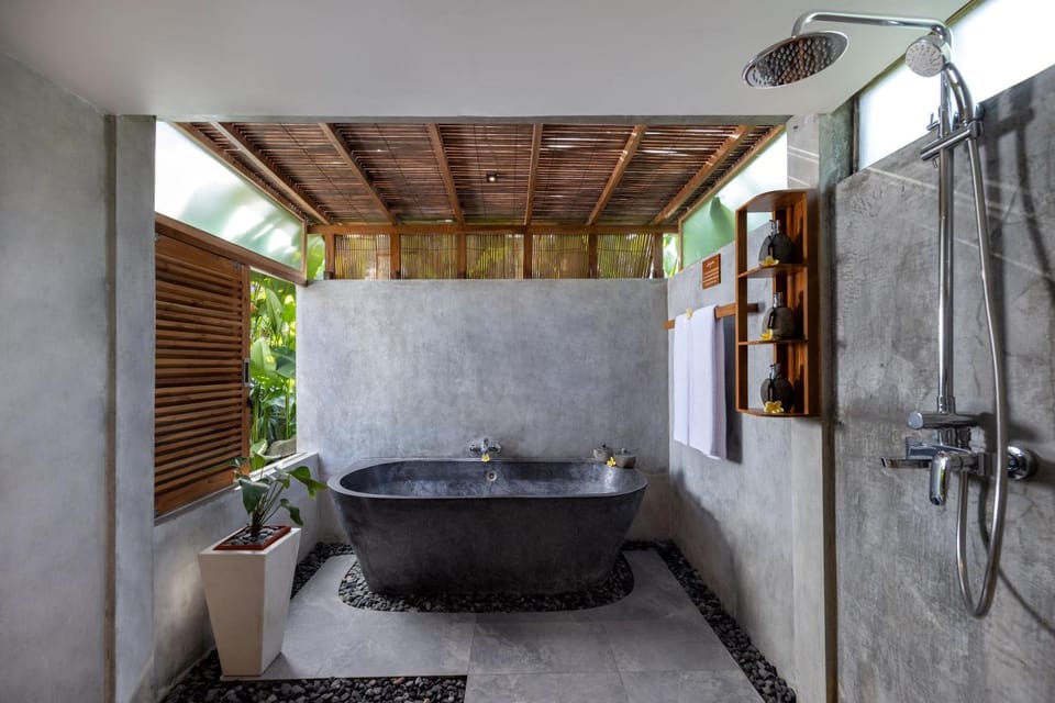Bathroom, Bath