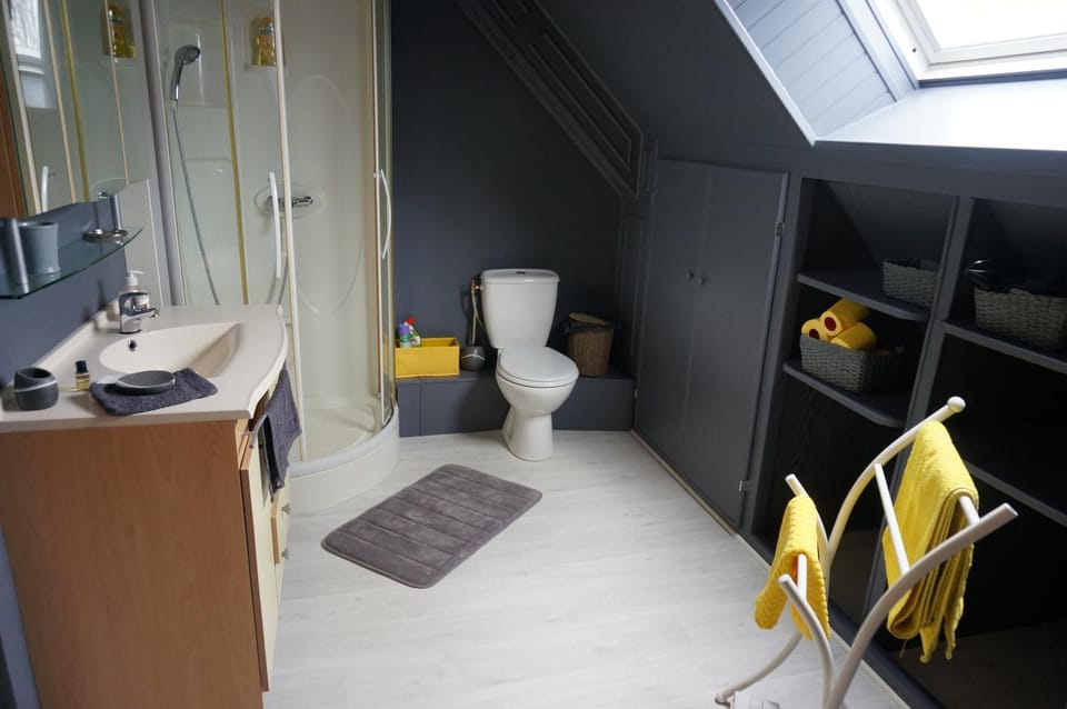 Bathroom, Family