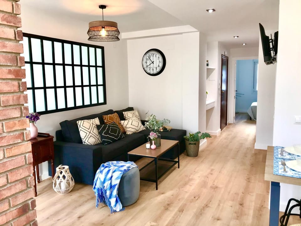TV and multimedia, Living room, Seating area