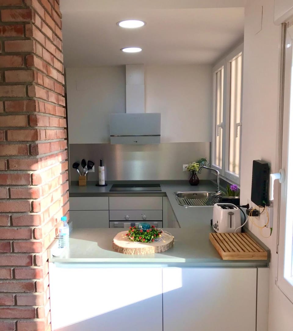 Kitchen or kitchenette, Communal kitchen