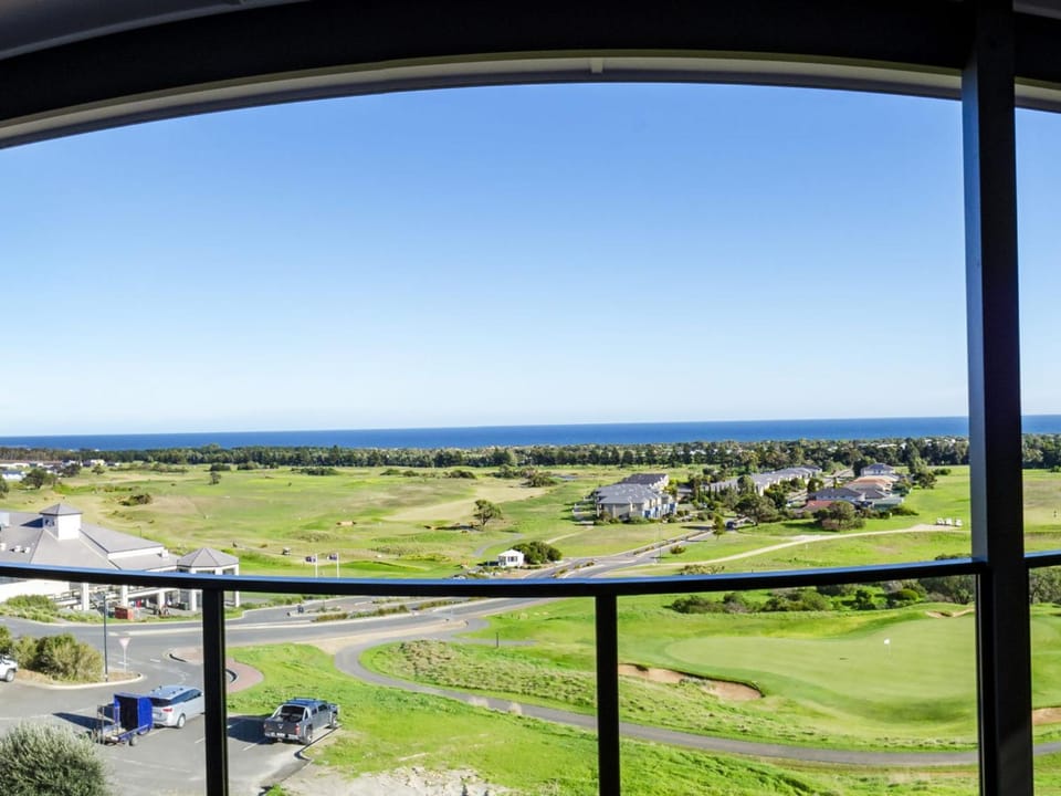 8 Huntingdale Drive House in Normanville