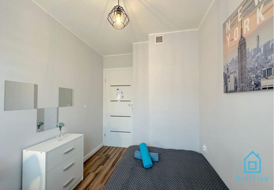 Sensational room 10 Min to Old Town Gdańsk,PKP & Shopping Mall Vacation rental in Gdansk