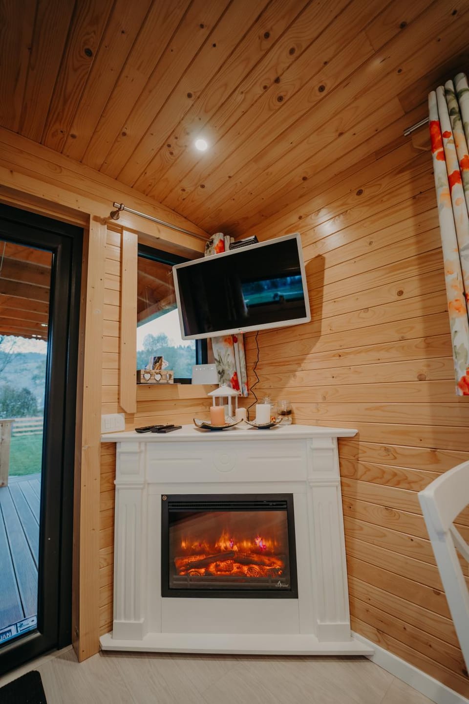 TV and multimedia, fireplace