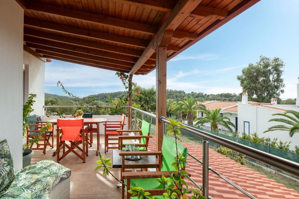 View (from property/room), Balcony/Terrace, Balcony/Terrace, Mountain view
