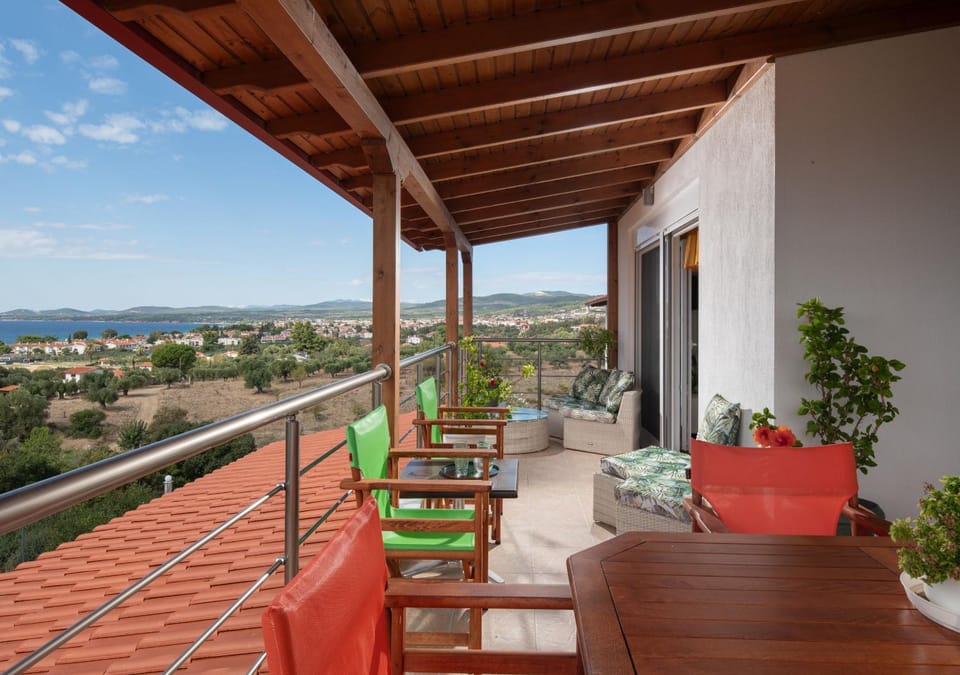 View (from property/room), Balcony/Terrace, Balcony/Terrace, City view, Sea view