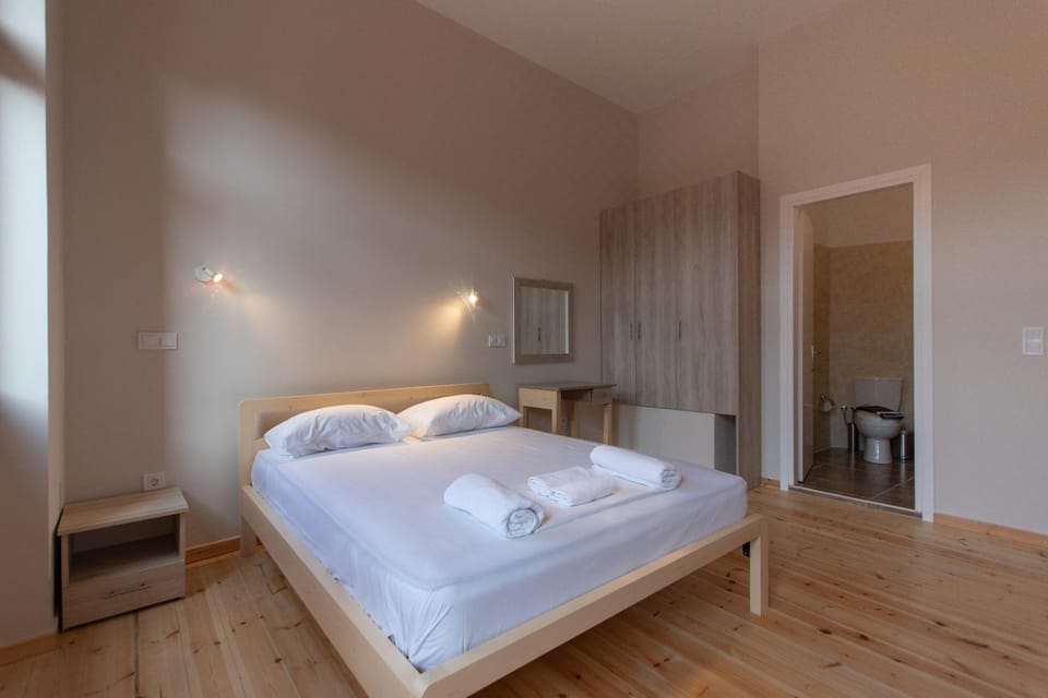 MARKOS LUXURY APARTMENTS Bed and Breakfast in Messenia