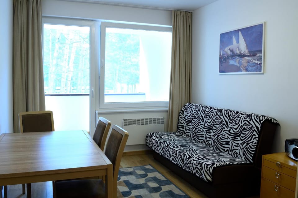 Bed, Balcony/Terrace, Living room, Photo of the whole room, Dining area, furniture