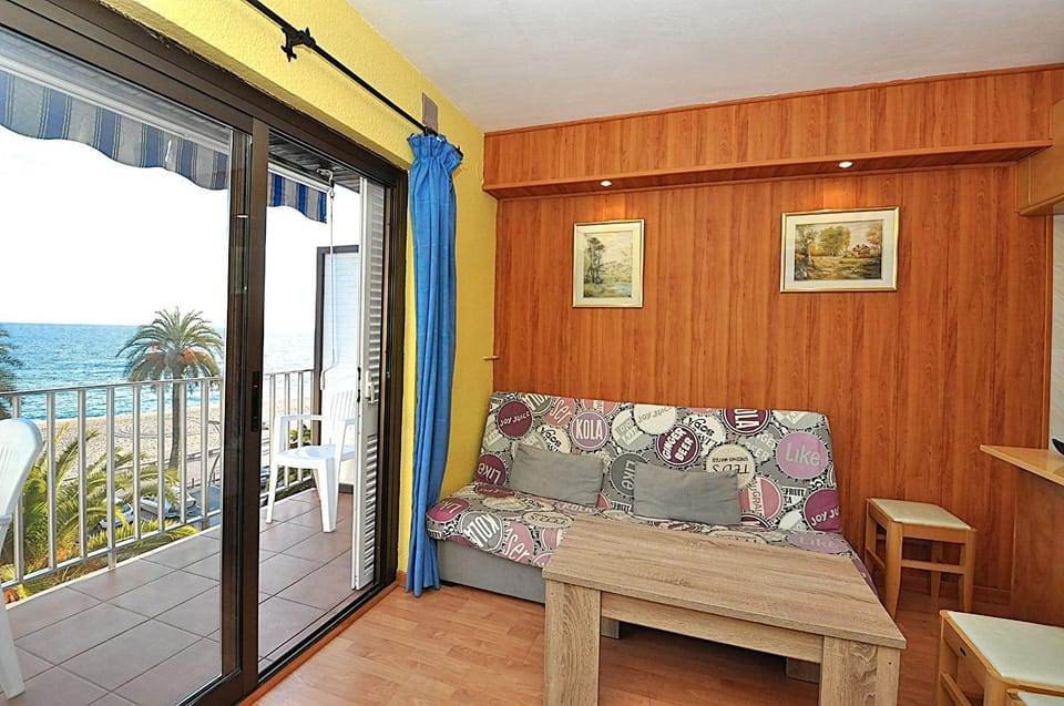 Balcony/Terrace, Living room, Dining area, Sea view