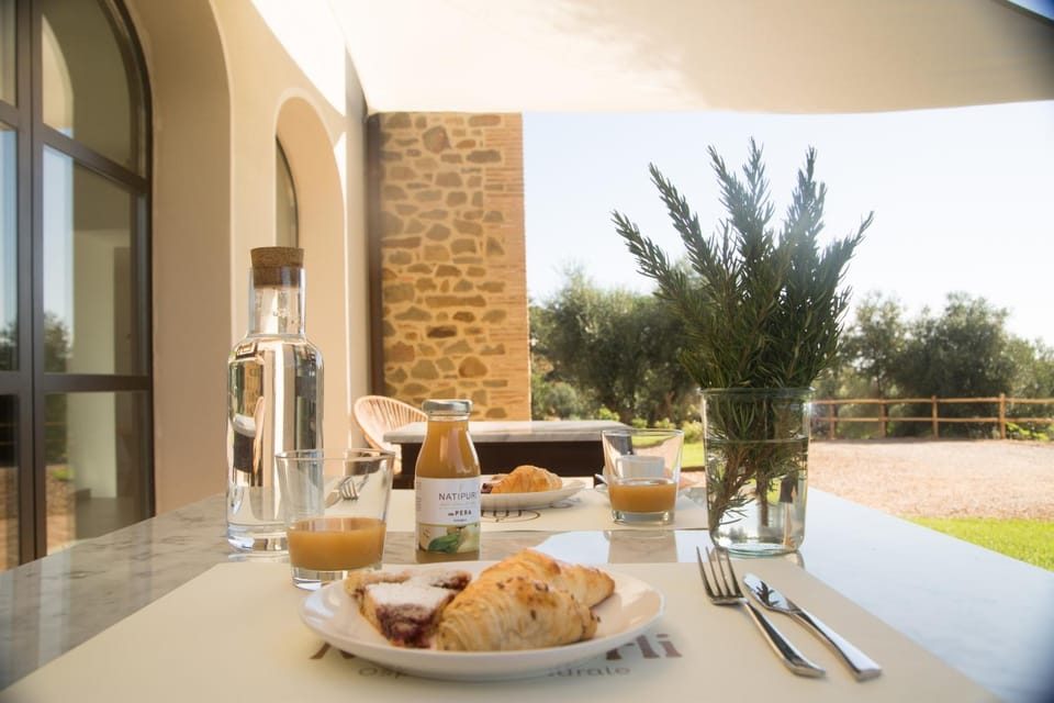 Garden, Food and drinks, Food, Breakfast, Continental breakfast, Buffet breakfast