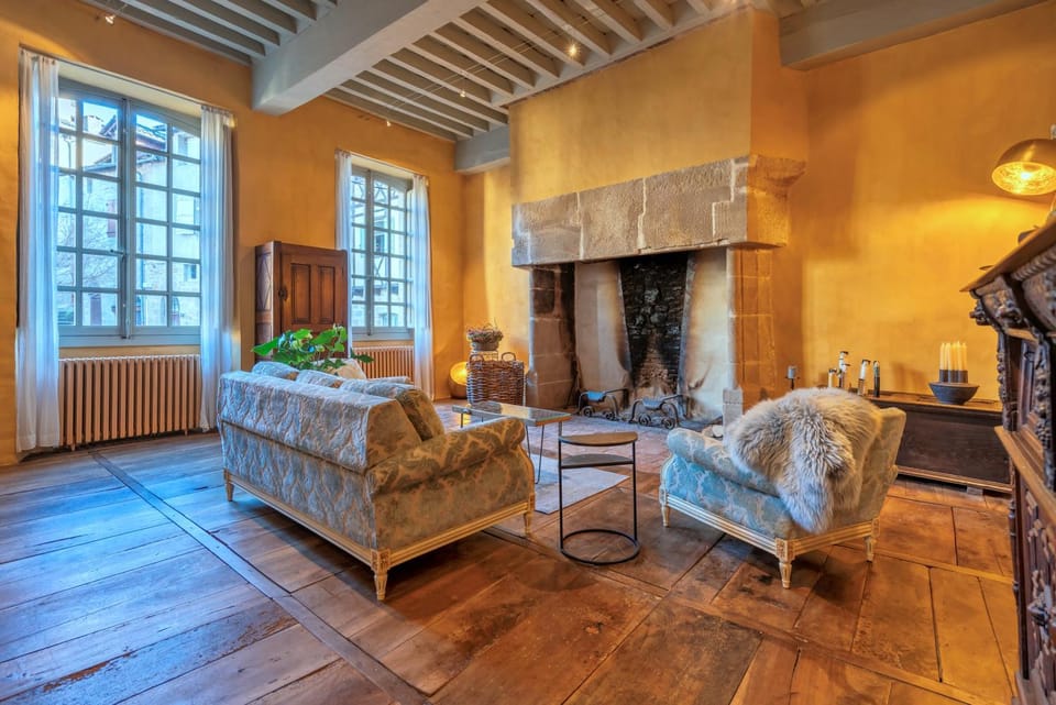 Living room, flat iron