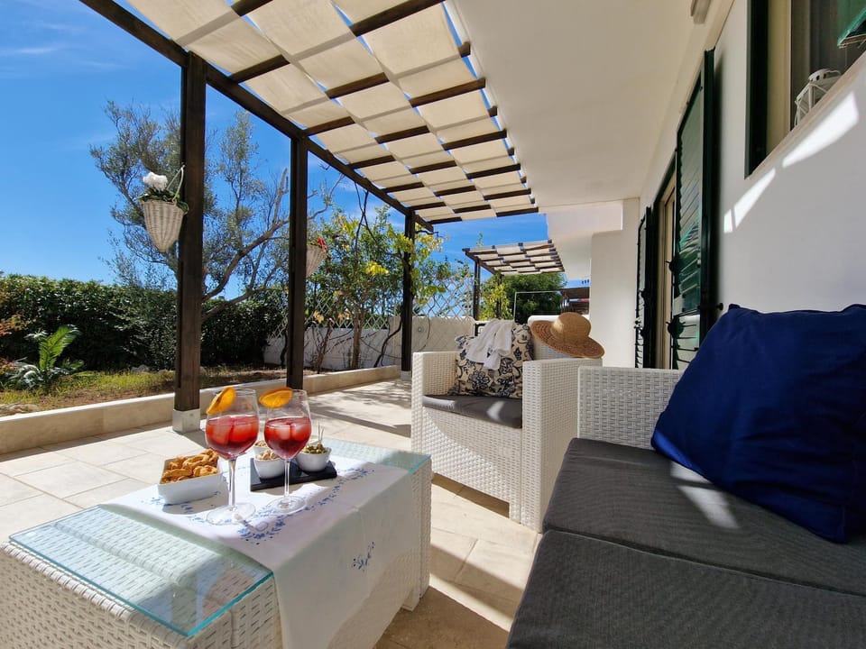 Patio, Day, Balcony/Terrace
