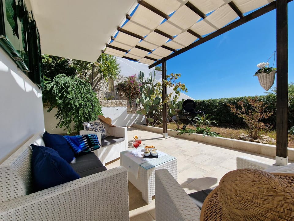 Patio, Day, Garden, View (from property/room), Balcony/Terrace, Garden view