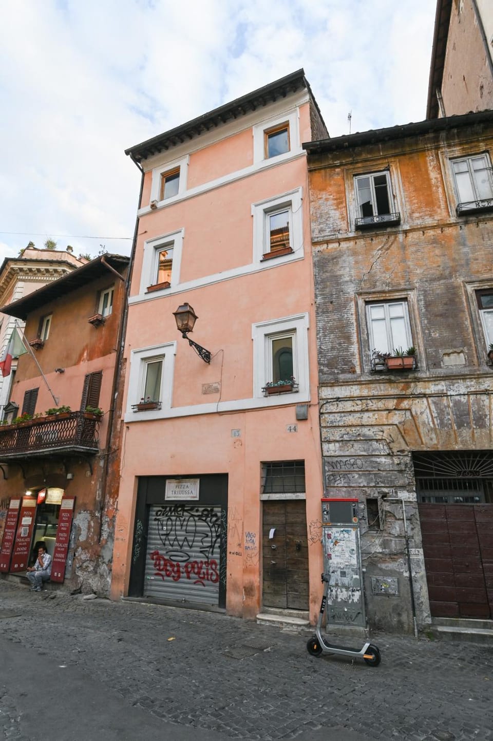 Property building, Day, Neighbourhood, Other, Street view